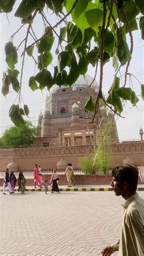 Tomb View in Multan: Beautiful Places to Visit
