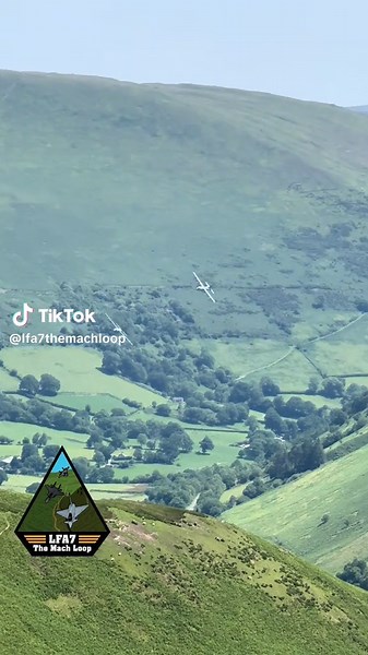 USAF C130J Super Hercules Formation Flying at Mach Loop