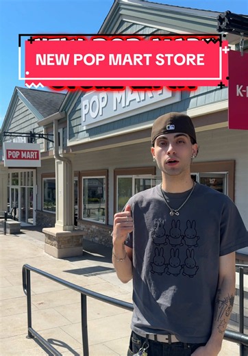 Pop Mart store Woodbury Commons blind box unboxing
