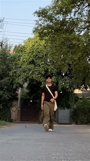 ‎طہٰ‎ on Instagram: "Every day is a FASHION show & than world is your RUNWAY @taha____tj_art_ #runwaylife @azeemsani_talentacademy #fashion #artist #model @mac_talent #rampwalk runway @xtalent1 model fashion modeling @422talent runway fashion artist @mendeezofficial @theoctopus.pk"