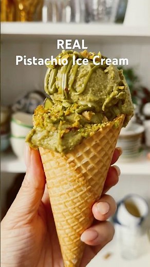 Homemade pistachio ice cream - real pistachio flavour! @notquitenigella #recipe #pistachio