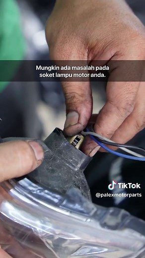 Sekiranya lampu motor kerap padam. Dah tukar mentol pun masalah masih sama. Berkemungkinan soket lampu motor anda bermasalah. #palexmotor #palexmotorparts #gombak #selangor #fyp #trending #bengkelmotor