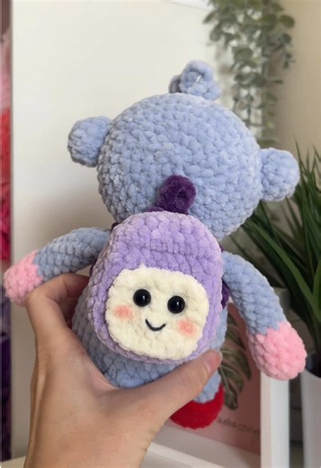 Free Mini Backpack Crochet Pattern for Plushies