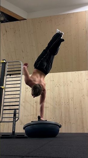 One arm grind #calisthenics