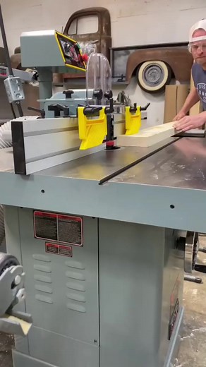 Making shapes #woodworking #tools #maker #sawdust #woodshop #joinery #barnwood .................................#trader #travel #love #finance #followers #photographer #photography #photoshoot #bestphotochallenge#fecebook#Reel.........................🎄🤗😍 | Carter-69