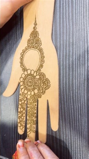 First day mehndi, Improve my mehndi design#ytshorts #shorts