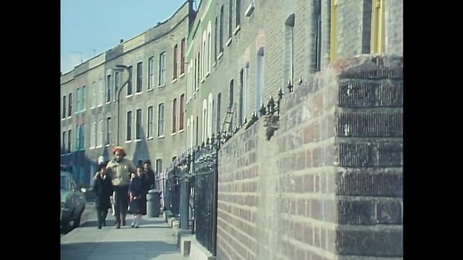 “I wanna love you, and treat you right. I wanna love you, every day and every night!” #IsThisLove #bobmarley #musicvideo 📺 youtu.be/69RdQFDuYPI | Bob Marley