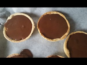 Tartelettes aux noisette, praliné et chocolat au lait au compact cook elite