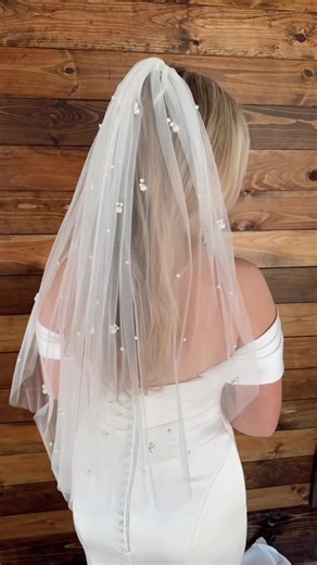 Veils have come such a long way and have truly become such a light weight and gorgeous accessory for any bride with traditional roots 🤍💍 #weddinginspiration2024 #veils #weddingveils #shortweddingveil #wedding #weddingdressinspo #bridalshop | Wild Rose Bridal Effingham