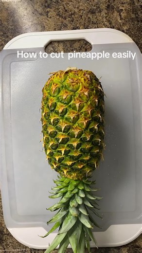 How to Cut Pineapple Easily: Step-by-Step Guide
