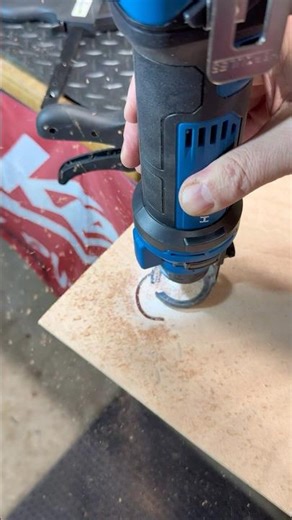 HERCULES Cordless Cut-Out Tool 👀🛠️
