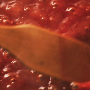 Corn starch to some and Corn Flour to us, this finely milled powder is ideal for thickening soups and sauces because of it being almost tasteless. ⭐️ Tip: It's important to make a paste of corn flour and COLD water before adding it into your pot while cooking. Do you put corn flour in any of your creations? | Snowflake