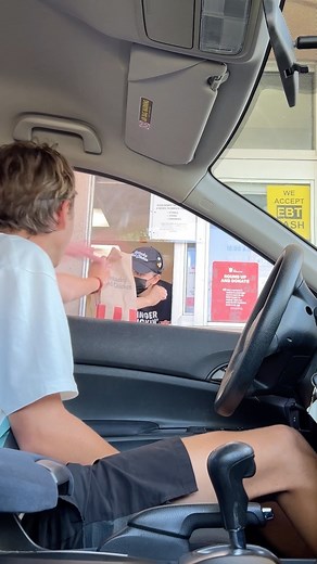 4fun | Comment our next dare!💥 #4fun #4funguys #dare #dares #window #drivethru #prank #funnyvideos #steal #grab #funny | Instagram