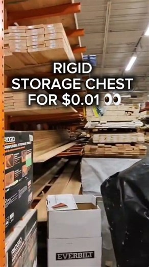 🧰 WHAT?! $550 Rigid Storage Chest for ONE PENNY 😳 Home Depot is practically giving these away right now! Run to your store and look for this exact 48x24 Rigid chest. Tag still says $550 — but at self-checkout it scans for $0.01 💥 💡 Pro tip: always take penny items straight to self-checkout so employees can’t block the sale. Want access to exclusive Home Depot penny deals like this? 👇 Drop me a follow comment your ZIP CODE — I’ll personally send you an invite. #rigid #rigidtools #hiddenclear
