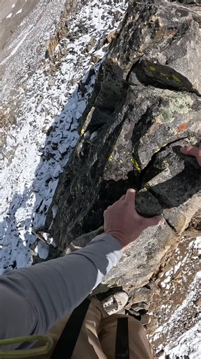 This is the last knife edge section of the el diente traverse. Center of the spine there was a little loose block (you can hear breathing intensify) which required careful attention. Around 100 foot drop on both sides which eases up as you make your way towards summit. I was over 14000 feet in elevation as this “crux” lies 100 feet below the 14250 ft peak. Out of LB to Blanca and Crestone to needle traverse it was my favorite of the 3/4 I did this summer. Short, sweet and heart thumping. #fyp #c