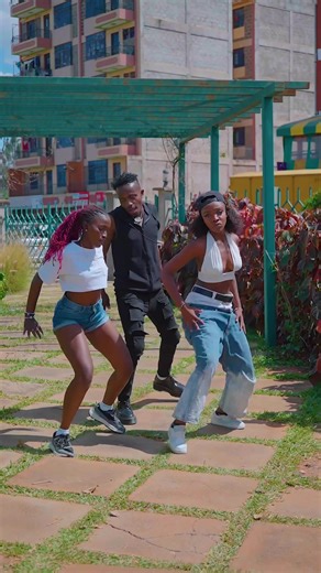 New Dance Challenge – #Colloblue_udc