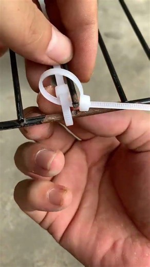 Zip Tie Hack for Rusty Rack Repair #ziptiehack #rackrepair #shortsfeed