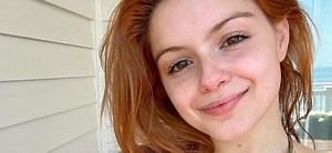 Ariel Winter Shows Off Stunning Bikini Body While Sunbathing