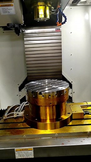 Transforming a Milling Machine into a Vertical Lathe