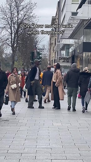 High Fashion Models on the Runway: A Stunning Catwalk Compilation