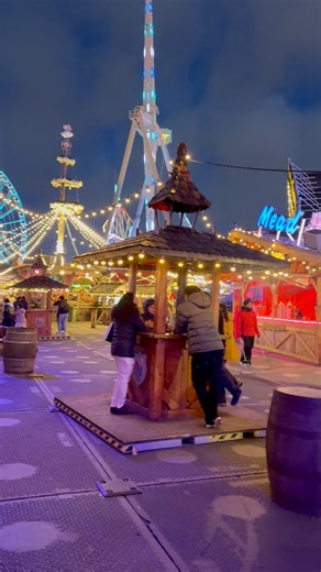 The most Favourite Things To Do In Christmas? Winter Wonderland | Solo Solo