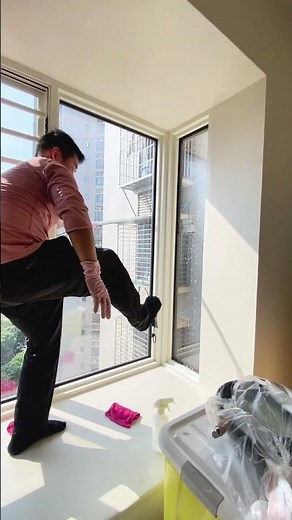 Magnetic Window Cleaner Used With Hands AND Feet🧲