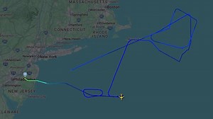 Air Force One returns to Washington area after minor electrical issue