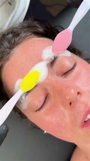 Thuya Brow Shampoo gently cleans and preps brows for perfect shaping every time 🧼✨