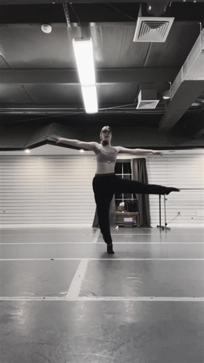 Contemporary Dance Turning Techniques to Enhance Fluidity