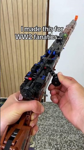 Can you guys recognize what model is? 🤔