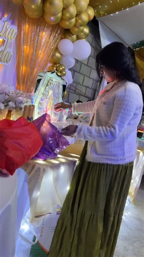 Ruby Coello on Instagram: "Atrapé el ramo? 🫨🫨🫨🫨🫨 . . Pd: No grabé exactamente todo porque no tuve el consentimiento de todas las personas, así que traté de no sobrepasar tanto. 🫣 #sierranegra #puebla"