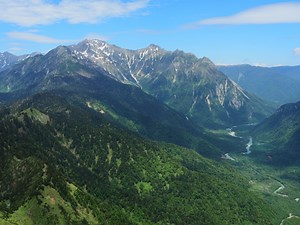 OM SYSTEM OM-5 Mark II レビュー｜OM-5 Mark II と歩く北アルプス。上高地から焼岳へ。 | ShaSha