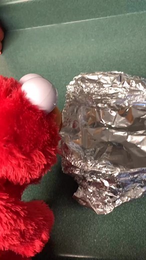 Elmo's Ultra Smooth Moves