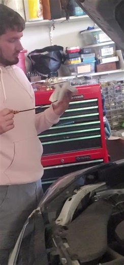 how to check an oil dipstick