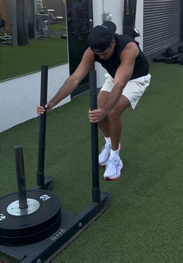 Full body session w/ Kyle from the Nelk boys. Two weeks out from 100 miles. Still lifting heavy. Still showing up. Most people rest. Winners prepare. Want elite conditioning? 📩 DM “COACH” #HybridTraining #Nelk #UltraMarathon #EnduranceAthlete #FitnessCoach