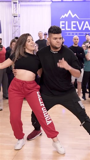 @leandronayarazouk Brazilian Zouk demo 2 🔥 📍 @elevationzouk 2023 🎵 Beyoncé ft Sean Paul - Baby Boy Mo Faya Remix 🎥 @makana_media #elevationzouk #elevationzoukfestival #brazilianzouk #zoukbrasileiro #zoukdance | Elevation Zouk Festival