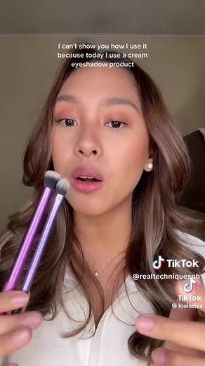 Invest in a high-quality makeup brushes just like Iya! Try out Real Techniques Brushes, the perfect makeup brushes for you! Click the yellow basket. #RealTechniquesPH #RealTechniques #runwayready #glamlooks #crueltyfree #TikTokShop