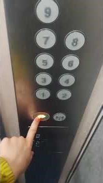 【中身は未更新か…？】呼びボタンはインペリアル！新今宮駅前某ビルにあるフジテックエレベーター