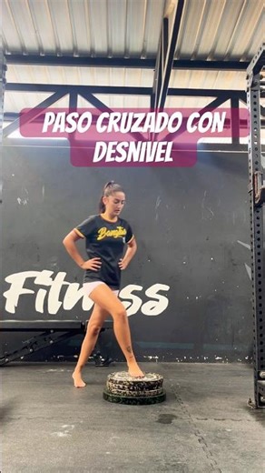 Paso cruzado con desnivel - Crossover Step Up/Down