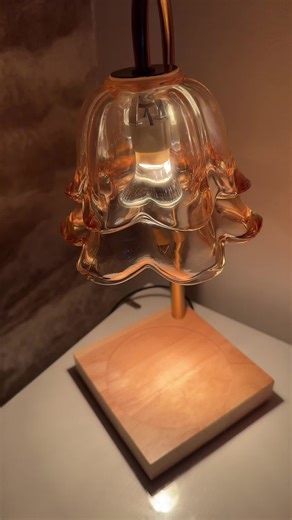 Perfect gift candle burner which melts candle even and makes last longer and stronger also lamp with timer