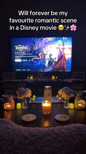 Romantic Scene from Tangled - A Disney Classic