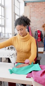 Tissu de couture féminin varié avec : vidéo de stock (100 % libre de droit) 3464583219 | Shutterstock