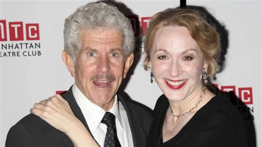 Actor Tony Roberts dies