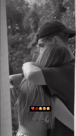 Lips kissing//chest kissing// #kissing_status #Couple kiss