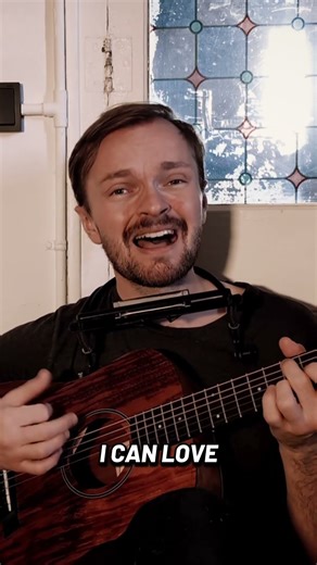 Acoustic cover of Miley Cyrus's "Flowers" with harmonica at the end 🌹 #coversong #flowers #musica