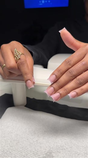 Stunning V-Day Nail Designs You’ll Love