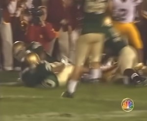 🏈On October 15, 2005 USC quarterback Matt Leinart pushes and spins his way into the end zone with 3 seconds left to cap a chaotic finish to the top-ranked Trojans’ 28th straight victory, a back-and-forth 34-31 win over the 9th ranked Notre Dame Fighting Irish in South Bend, Indiana. The play became known as “The Bush Push", Trojans running back Reggie Bush pushed Leinart into the end zone for the winning touchdown. His push was illegal assistance under the rules of the game but it was not calle