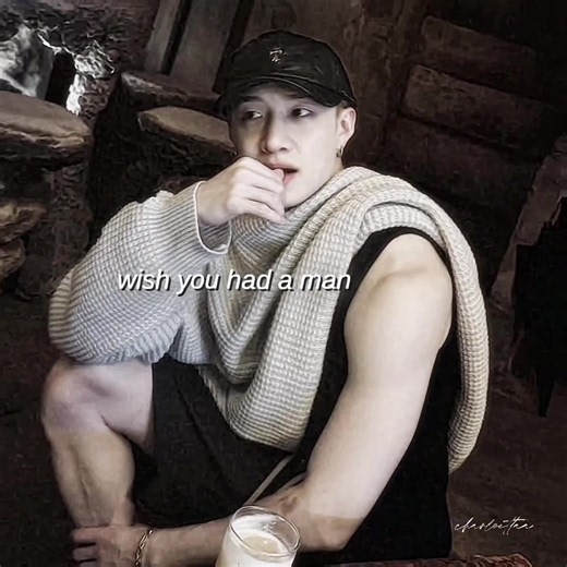 #BANGCHAN || he’s looks so boyfriend coded istg 😮‍💨 also him working out with innie as weight???? Insane || scp: skzvisualz & mine ib/rm: @𝐥𝐮𝐮𐙚✦ || #straykids #straykidsedit #bangchanedit #bangchanstraykids kpop edit foryou fyp viral trend skz stay tour fancam music show vsp videostar Good quality hot Bang Chan edit / Bang Chan new instagram photos / new bubble workout video / white feather hawk tail deer hunter edit audio /
