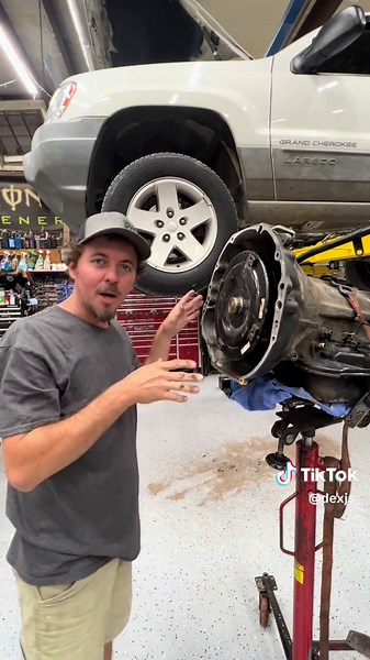 Torque Converter install made easy. #mechanic #automotive #engine #transmission #vehicle