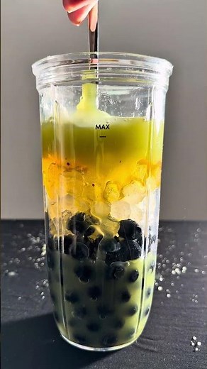 Blueberry Fruit Juice Smoothie 🫐🍯 | Refreshing & Healthy Treat #shorts